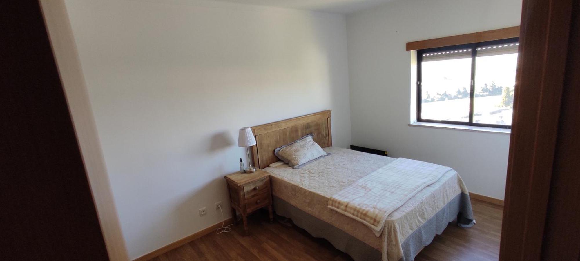 Apartment Em Com Casa Banho Compartilhada *
