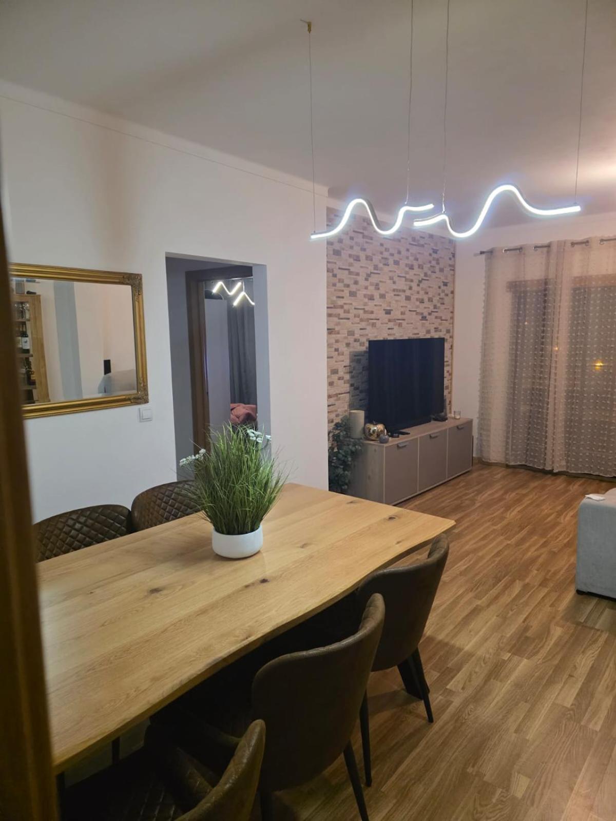 Apartment Em Com Casa Banho Compartilhada Coimbra